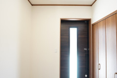 874__cy1EU0MwMzc1Nw-D-