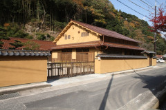 1056__cy1JTUdfNzQxMg-D-