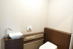 1125__cy1EU0MwMzE1Ng-D-